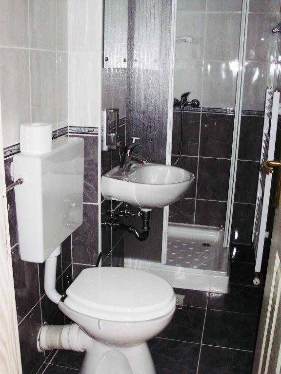 Pansion Izvor Hotel Korenica Ruang foto