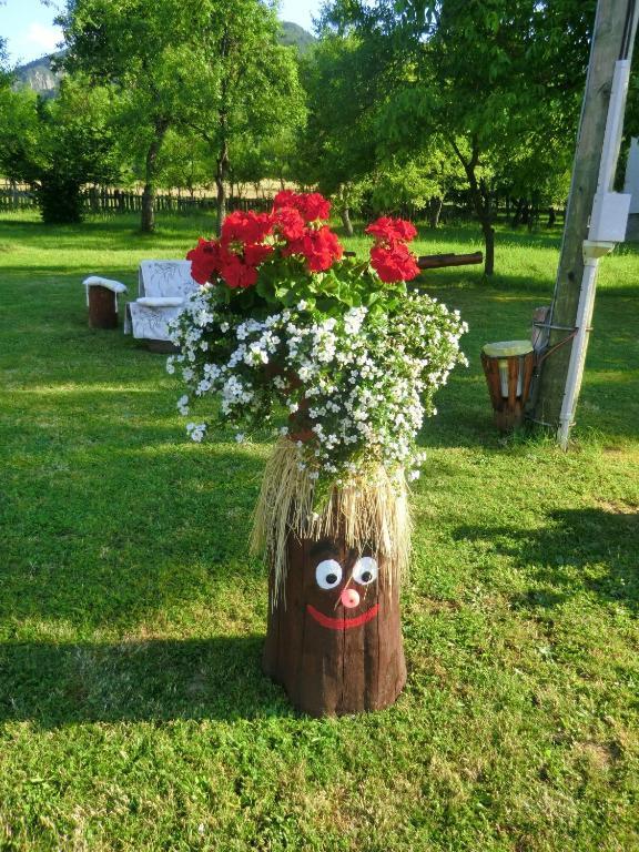 Pansion Izvor Hotel Korenica Bagian luar foto