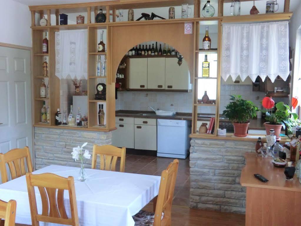 Pansion Izvor Hotel Korenica Bagian luar foto
