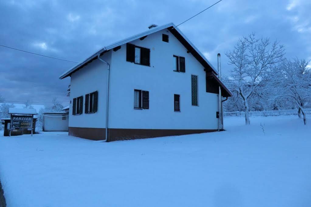 Pansion Izvor Hotel Korenica Bagian luar foto