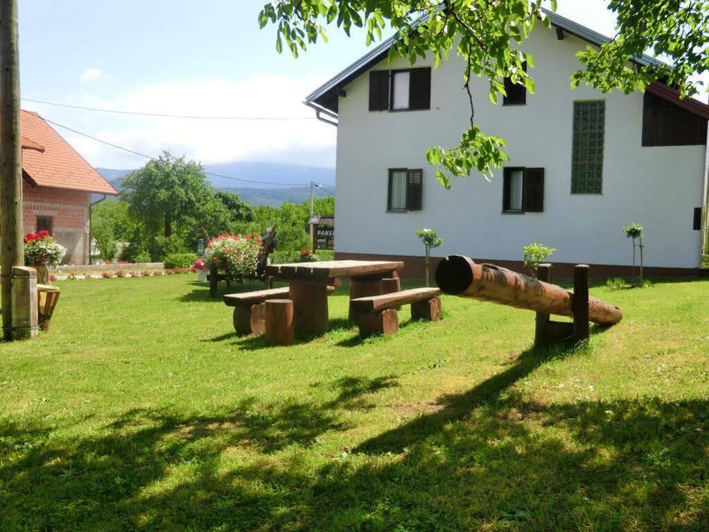 Pansion Izvor Hotel Korenica Bagian luar foto